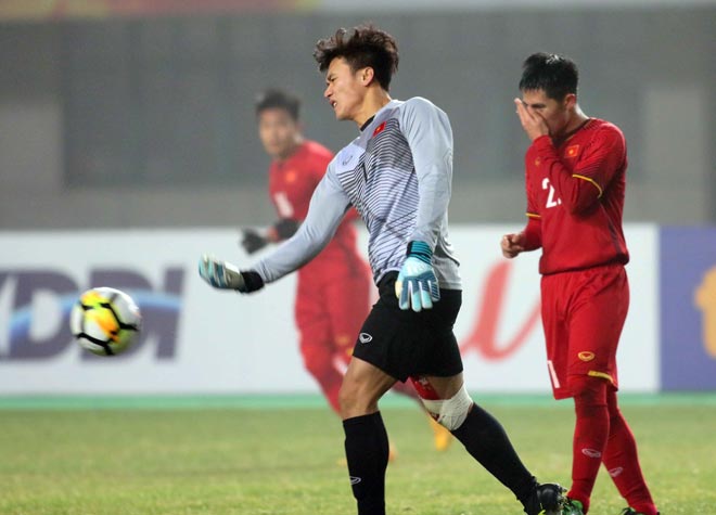 &#34;Người nhện&#34; U23 Việt Nam: Tiến Dũng nén đau hóa người hùng - 4