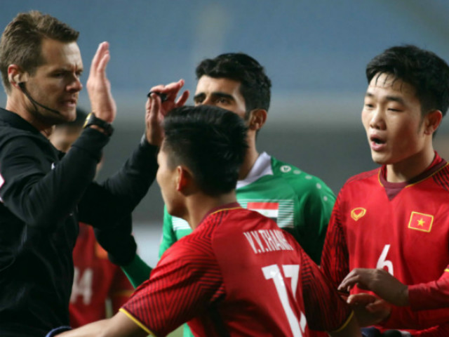 U23 Việt Nam: HLV Park Hang Seo ”cạn lời” với trọng tài Úc