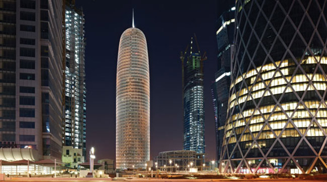 Doha Tower: Với hình dạng đặc biệt như một mũi kim đâm thẳng lên bầu trời, tháp Doha đạt độ cao 232m, gồm 44 tầng.