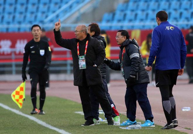 HLV Park Hang Seo làm gì trọng tài vì U23 Việt Nam nhận penalty? - 3