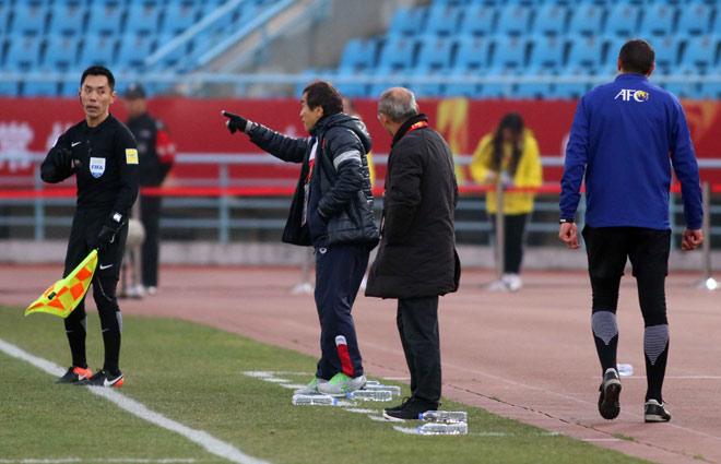 HLV Park Hang Seo làm gì trọng tài vì U23 Việt Nam nhận penalty? - 4