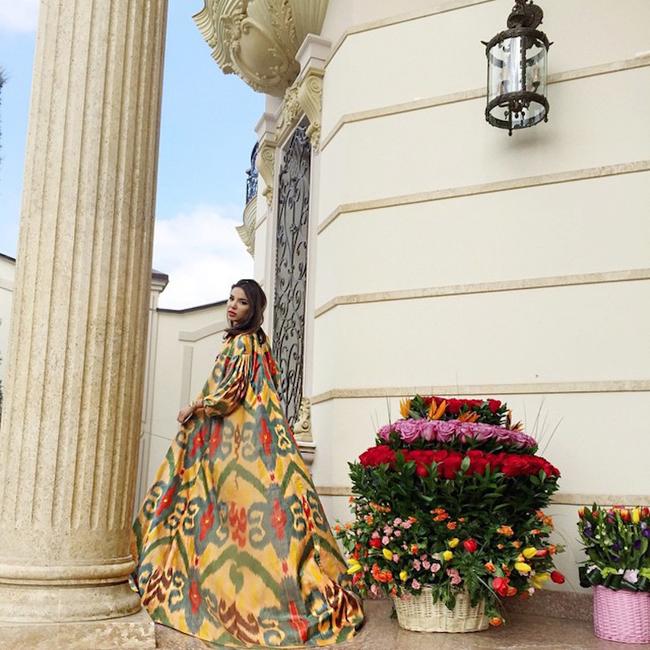Trên tài khoản Instagram của mình, Diora luôn cập nhật những hình ảnh du lịch, vui chơi sang chảnh...
