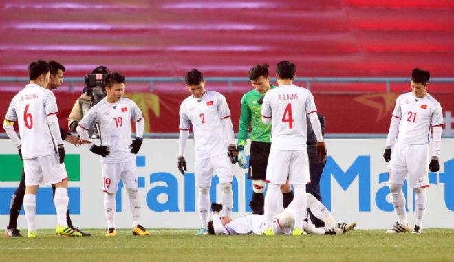 Cầu thủ U23 Việt Nam đổ máu, kiệt sức giật vé chung kết lịch sử - 1