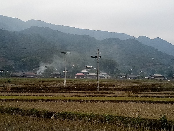 Đắm mình thư giãn trong dòng suối khoáng nóng ở Sơn La - 3