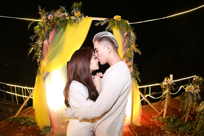 Trong MV ca nhạc của Will, Kaity Nguyễn đóng vai cô bạn gái được bạn trai tỏ tình cầu hôn.