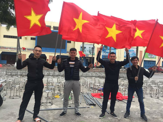 Fan rực lửa cổ vũ U23 VN đấu Uzbekistan: Fan quốc tế khóc vì Quang Hải - 7