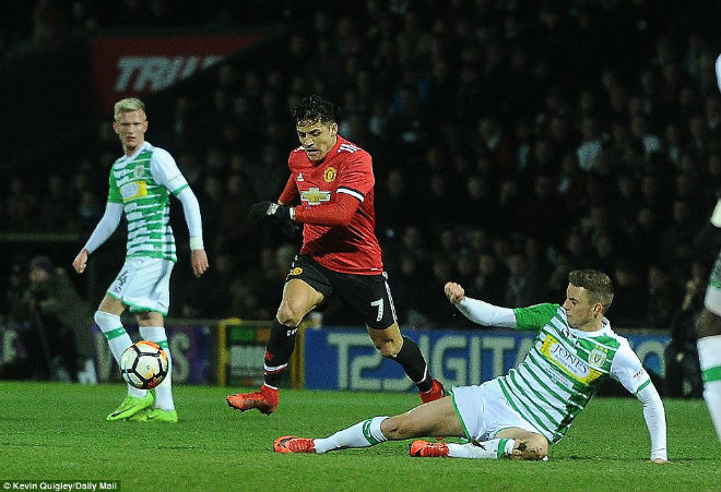 Yeovil Town - MU: Cảm hứng Sanchez, tưng bừng thăng hoa - 1