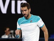 Thể thao - Video hot Australian Open: Cilic chơi &quot;cầu lông&quot;, Federer tím mặt