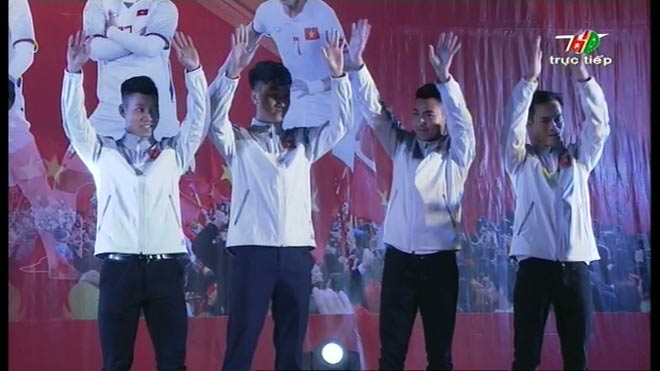 Vinh danh U23 VN ở Hải Dương: Văn Thanh tái hiện ăn mừng kinh điển - 1