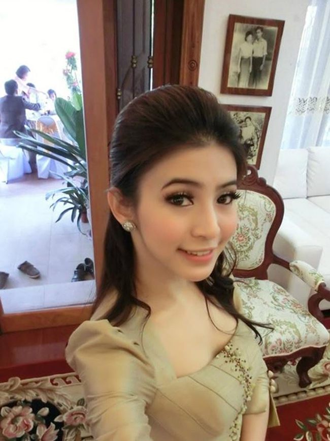 Chandaly Sitphaxay là 1 trong những hot girl nổi tiếng của nước Lào với chiều cao 1,7 m.