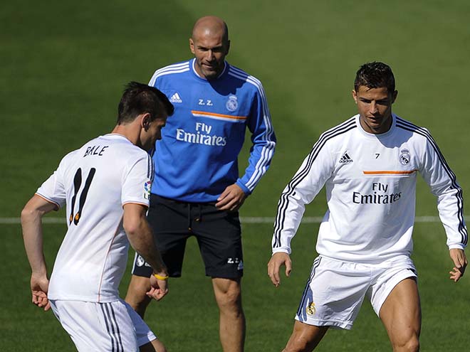 Real xuống dốc, Zidane bất ngờ &#34;công kích&#34; Ronaldo, bênh vực Bale - 3