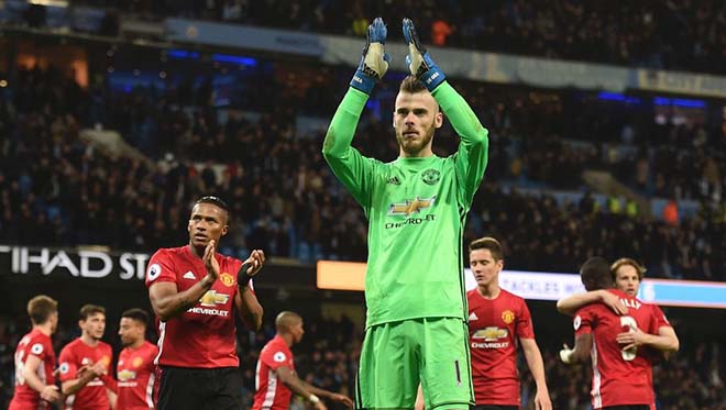 De Gea 300 trận ở MU: Siêu anh hùng, xứng danh “Thánh gánh team” - 3