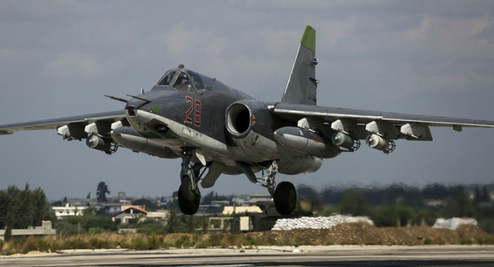 Vì sao Su-25 Nga dễ dàng bị tên lửa vác vai bắn rơi ở Syria? - 1