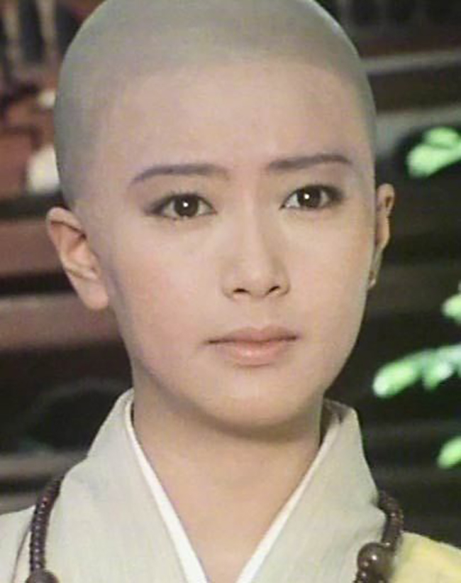 Đây không phải lần đầu vai Đường Tăng được giao cho nữ diễn viên. Năm 1978 truyền hình Nhật Bản dựng bộ phim Tây Du Ký với nhân vật Đường Tăng mang giới tính nữ do nữ diễn viên xinh đẹp Masako Natsume đóng.