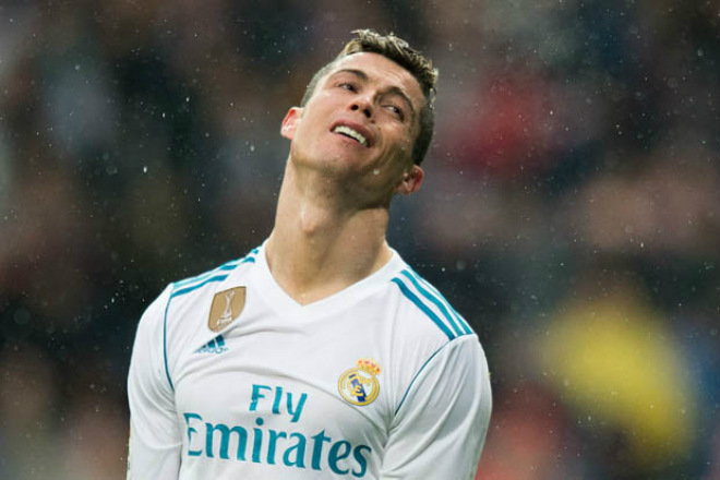 Ronaldo 33 tuổi, khó ghi 50 bàn/mùa: Real bán tháo, đại gia nào đủ sức mua - 1