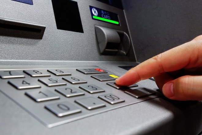 5 điều phải nằm lòng khi rút tiền bằng thẻ ATM để vui Xuân - 1