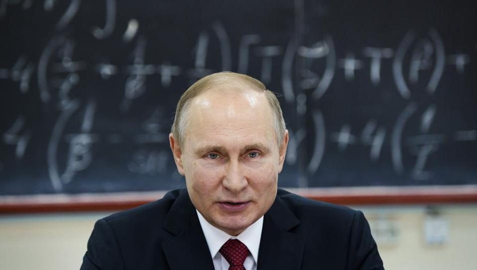 Tổng thống Nga Putin tiết lộ thói quen dùng điện thoại di động - 1