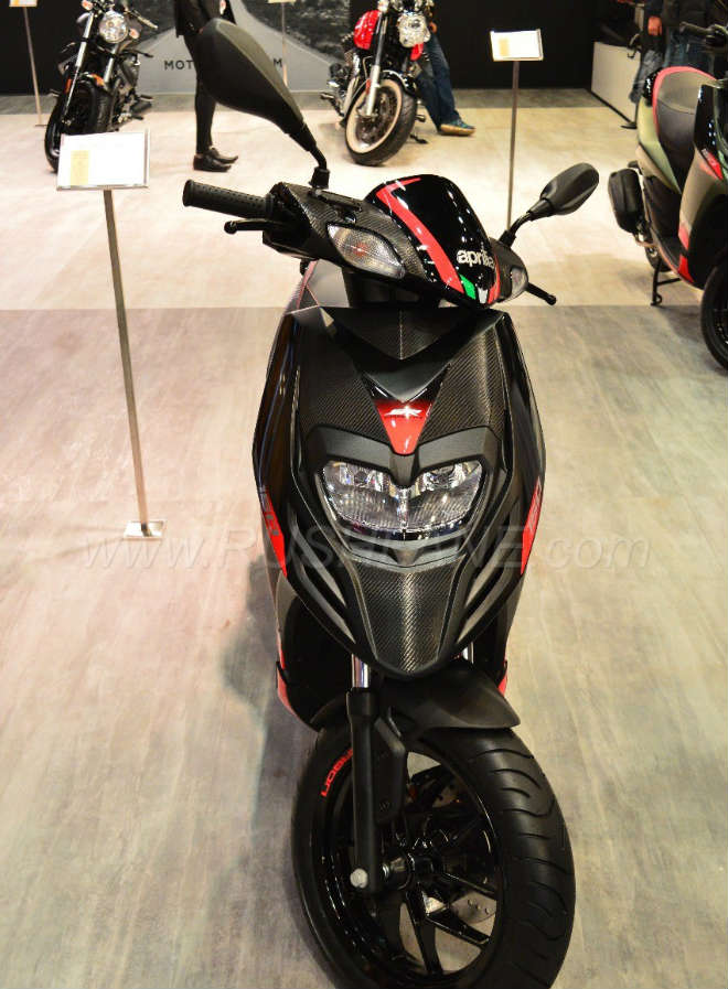 Aprilia SR150 bản đặc biệt, bọc sợi carbon quá đẹp - 2