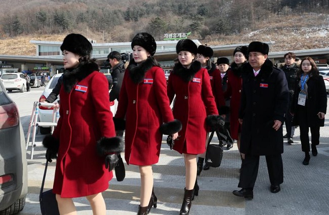Thành viên đội cổ vũ “thả dáng” tại Gapyeong, Hàn Quốc.