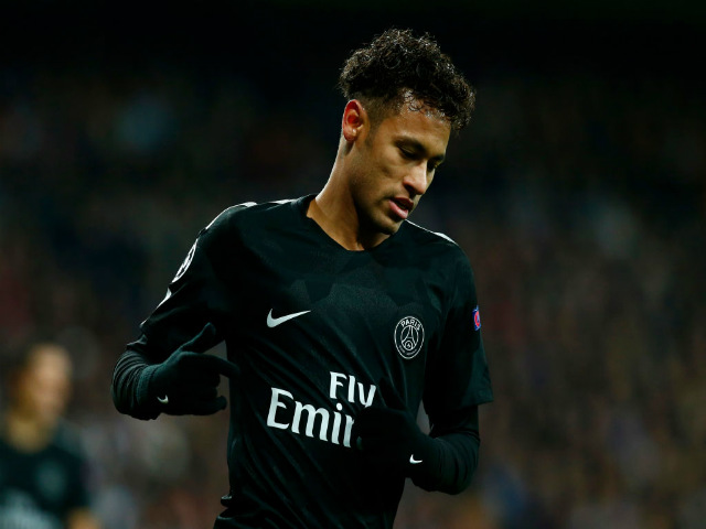 PSG bị Ronaldo “làm gỏi”: Triệu fan đại hạ giá Neymar xuống 2,22 triệu euro