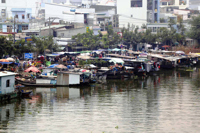 Cái Tết của những mảnh đời lênh đênh trên con nước giữa trung tâm Sài Gòn - 1