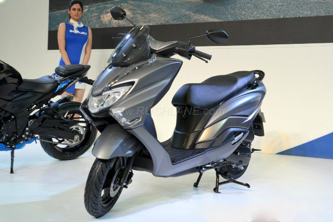 2018 Suzuki Burgman Street kình nhau với Yamaha NMAX - 1