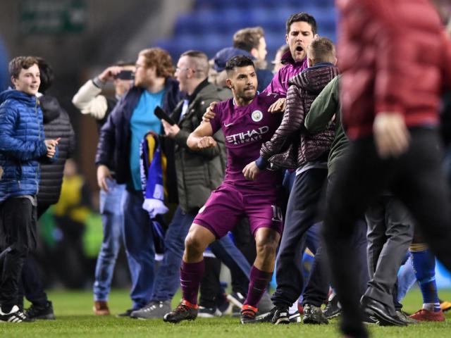 Man City thua sốc FA Cup: Aguero đánh CĐV, đối mặt án phạt nặng