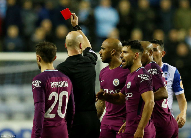 Man City thua sốc FA cup, Pep Guardiola suýt ẩu đả với HLV Wigan - 2