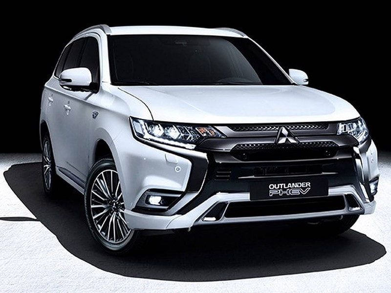 Mitsubishi nâng cấp cho Outlander PHEV với phiên bản 2019 - 1