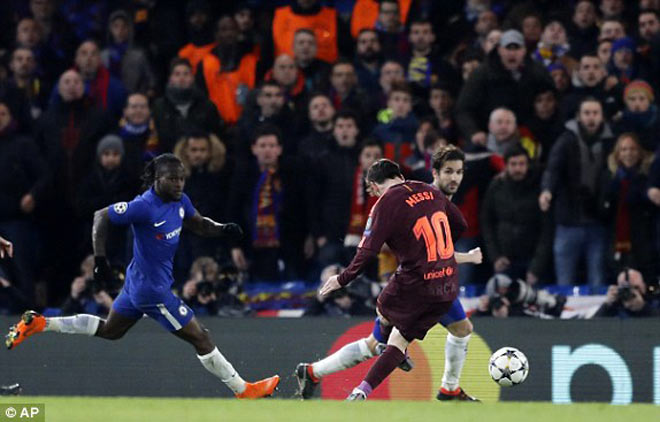 Chelsea - Barcelona: Siêu phẩm từ xa và sai lầm chí tử - 1