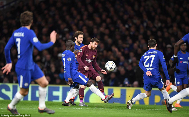 Messi khuất phục Chelsea: Siêu nhân phá &#34;lời nguyền&#34; - 1
