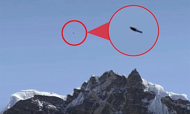 Phát hiện vật thể bay không xác định trên đỉnh Everest - 1
