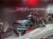 Thế giới xe - Honda X-Blade &quot;đối đầu&quot; với người anh em Honda CB Hornet 160R