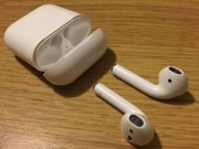 Công nghệ thông tin - Tại sao tai nghe không dây AirPods của Apple có 3 lỗ nhỏ?