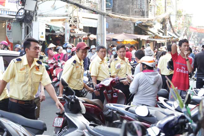 Vàng, cá lóc “xuất xưởng” trong ngày vía Thần Tài ở Sài Gòn - 15