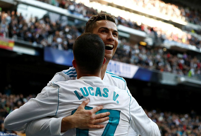 Vua Ronaldo 300 bàn tại Liga: Real thăng hoa, gia nhập &#34;CLB 100&#34; - 2