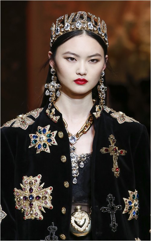 Cả Milan choáng ngợp với những nữ thần Dolce & Gabbana - 1