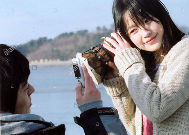 Trong khi đó, bạn diễn đóng cùng Kwak Ji Min trong Samaritan Girl là Han Yeo Reum lại khá trầm sau khi bộ phim ra mắt.