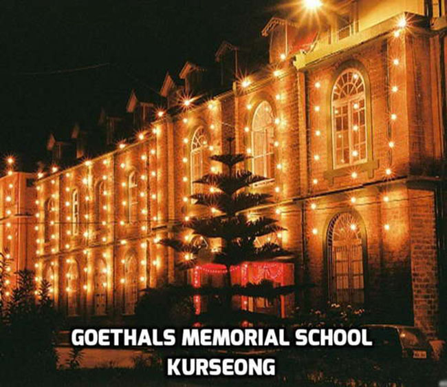Trường trung học Goethals Memorial ở nằm tại quận Darjeeling thuộc bang Tây Bengal của Ấn Độ. Nằm giữa Siliguri và Darjeeling, ngoài một vị trí tọa lạc rất thuận tiện cho học sinh ở khu vực, ngôi trường này còn gây ấn tượng bởi hình thức long lanh đẹp tuyệt vời của nó nhất là vào buổi tối.