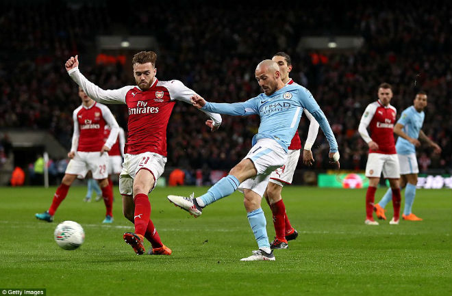 Man City hạ Arsenal vô địch: Guardiola hiên ngang trên đỉnh nước Anh - 7