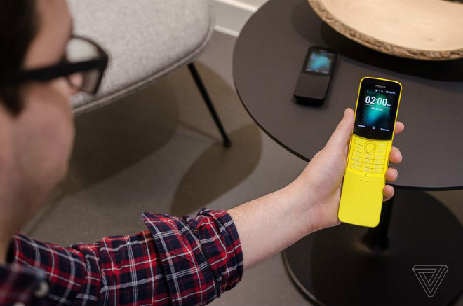 “Quả chuối” Nokia 8110 hồi sinh, pin 25 ngày, giá rẻ 2,2 triệu đồng - 2