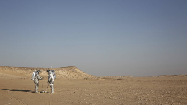Điều kiện khắc nghiệt của sa mạc Dhofar ở Oman khiến nơi đây là địa điểm lý tưởng để trải nghiệm môi trường như trên sao Hỏa.