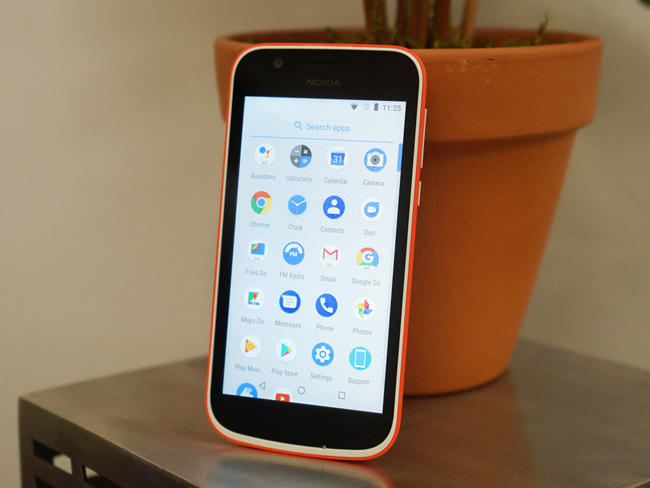 Vẫn cần thêm thời gian để đánh giá trải nghiệm đầy đủ của Android Oreo (Go edition) trên Nokia 1 nhưng theo dự kiến nó sẽ đảm bảo những công việc Android cơ bản do các ứng dụng của nó đã được tối ưu hóa cho cấu hình phần cứng cấp thấp.