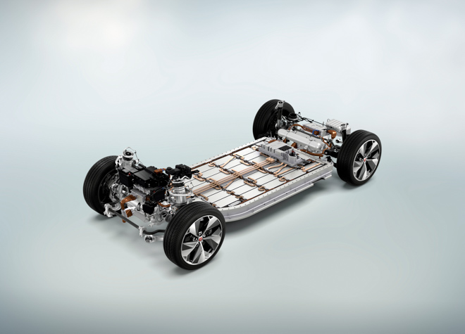 Xe điện Jaguar I-Pace ra mắt giá 1,6 tỷ đồng - 1