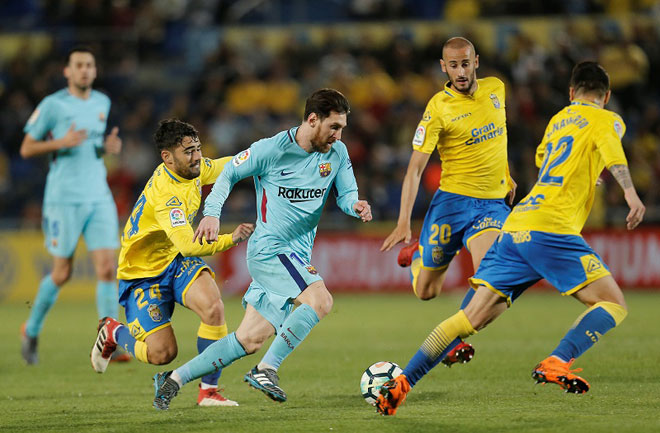 Barca va vấp liên tục: Messi “cõng” cả dàn “bom tấn” 400 triệu euro - 1