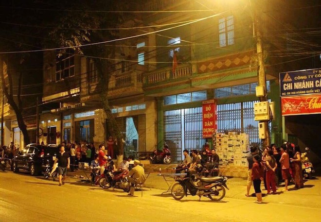 Nóng 24h qua: Sợ báo hoa mai xuất hiện, dân đóng kín cửa nhà - 4