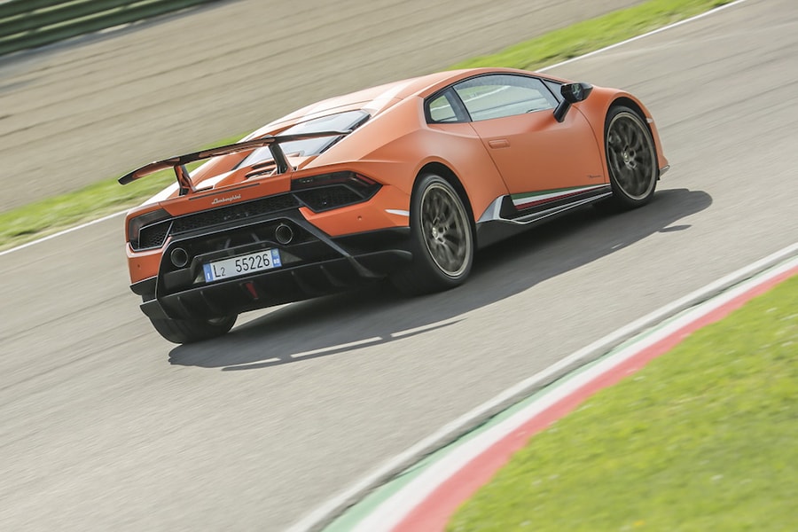 Lamborghini Huracan Spyder Performante sắp trình làng - 3