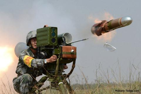Vũ khí sát thủ Trung Quốc diệt gọn cả xe tăng Nga, Mỹ - 1