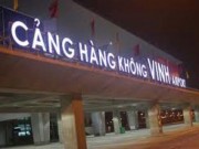 Tin tức trong ngày - Thanh niên tâm thần vượt rào an ninh trèo lên máy bay sắp đón khách