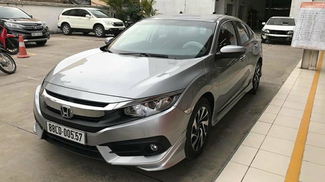 Cận cảnh Honda Civic 2018 phiên bản 1.8L mới nhất tại Việt Nam - 1